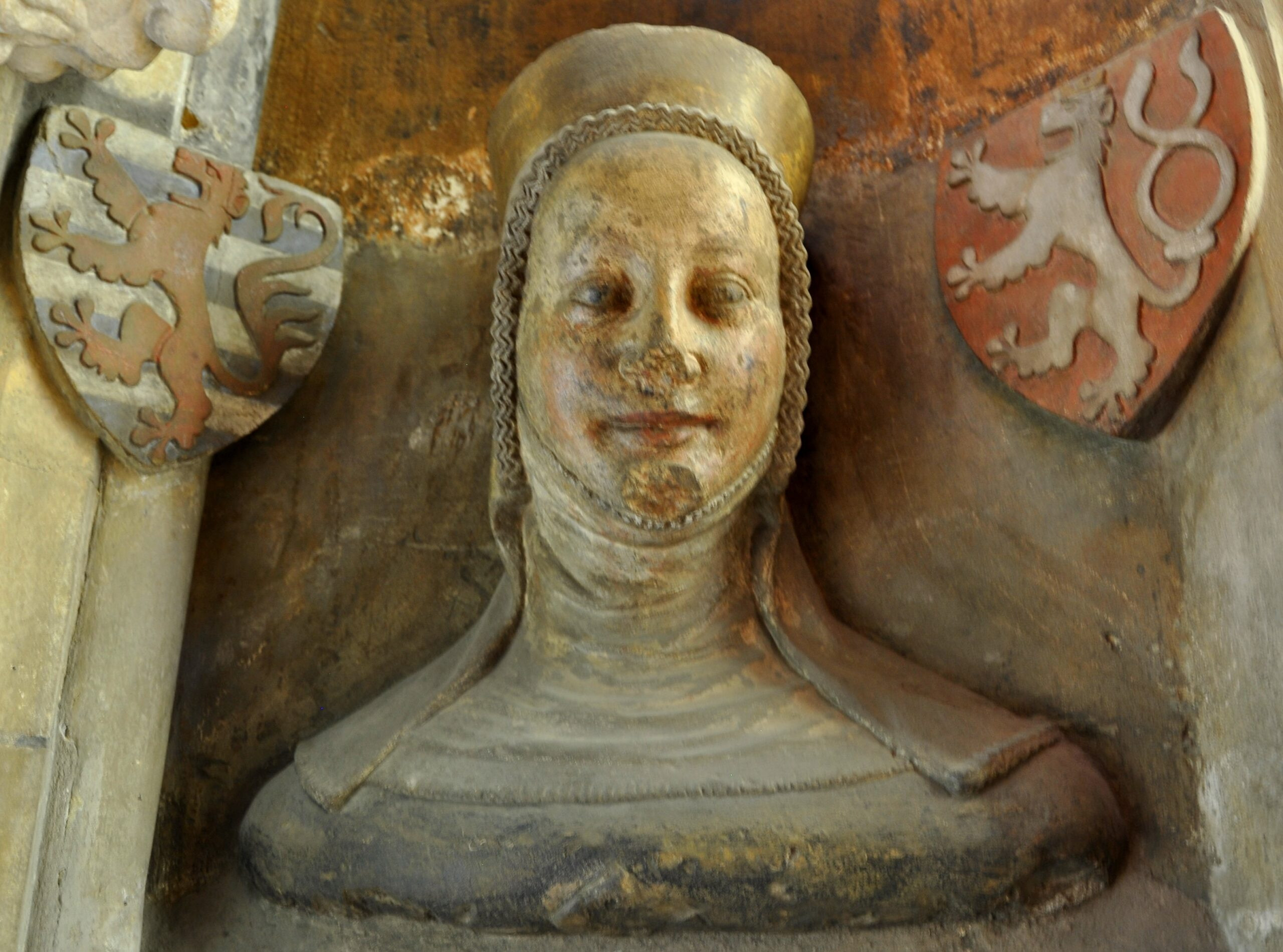 Büste von Eliška Přemyslovna im Triforium der St.-Veits-Kathedrale