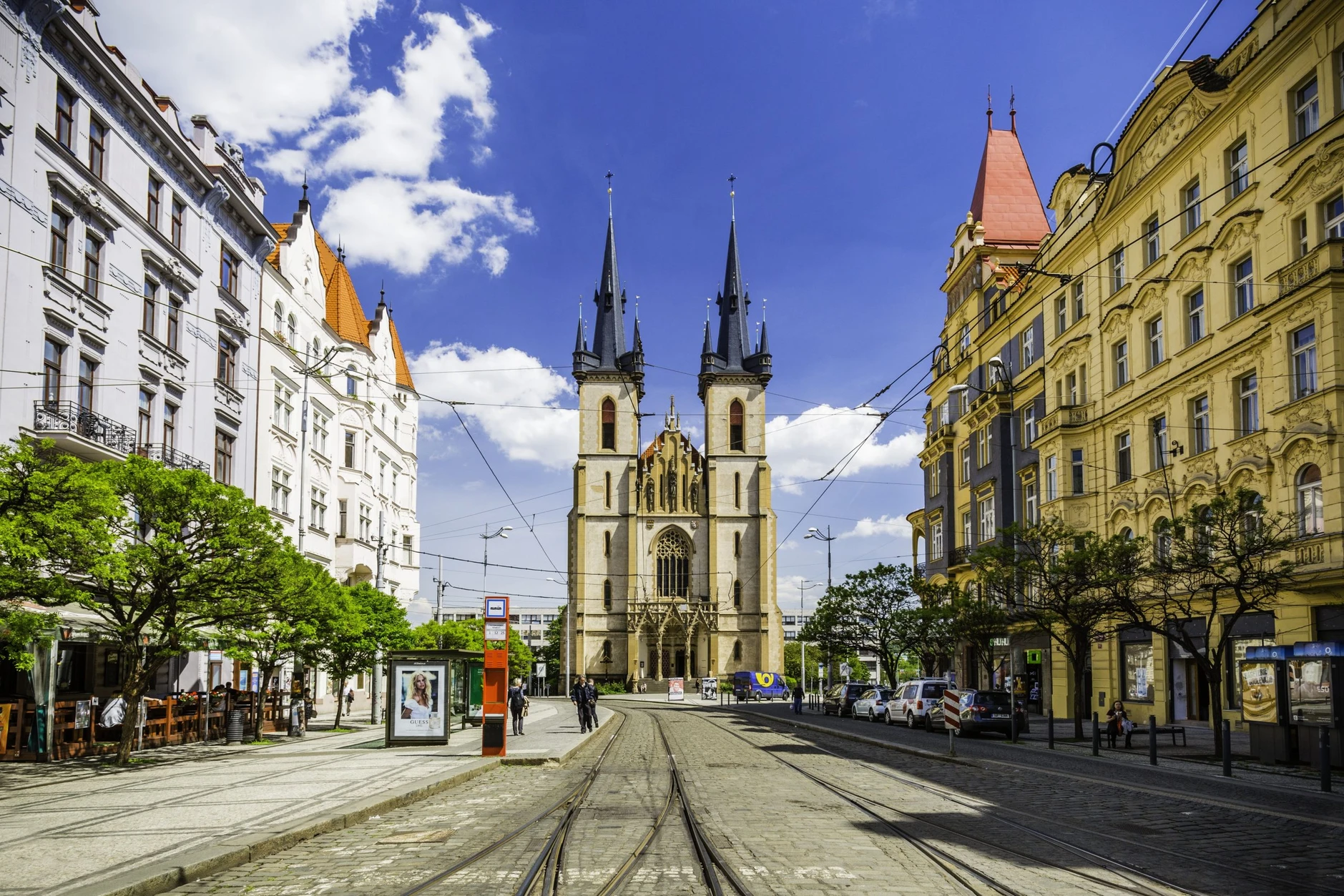 Strosmayerovo náměstí s kostelem sv. Antonína Paduánského | Zdroj: Prague City Tourism