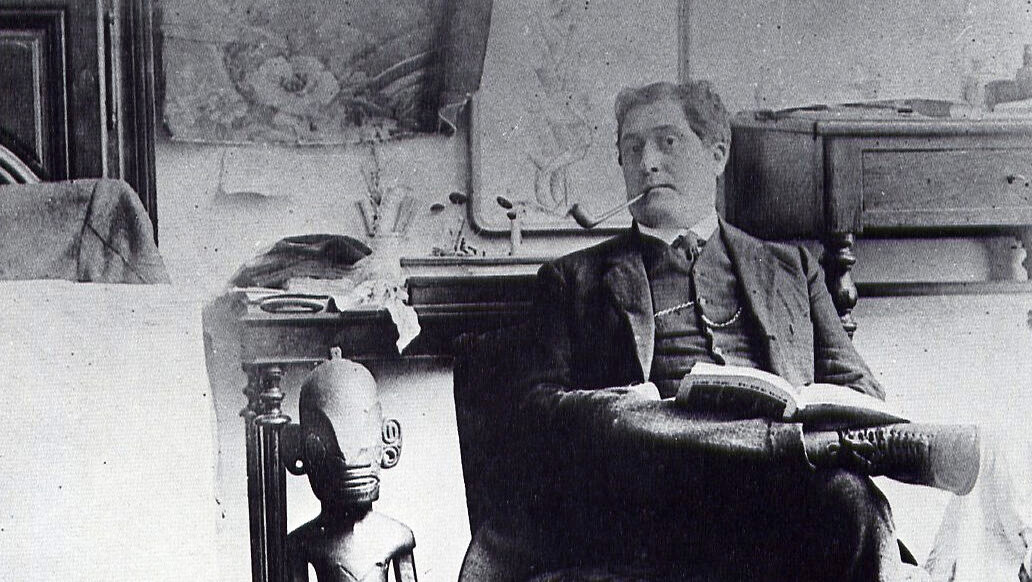 Guillaume Apollinaire v ateliéru Pabla Picassa v roce 1910.