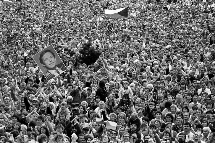 černobílá fotografie, demonstrace v roce 1989