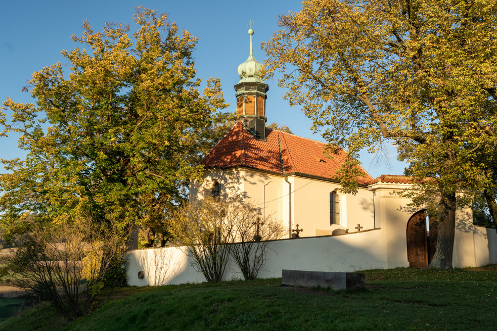 Kostel svatého Jana Nepomuckého ze 14. století, Tetín
