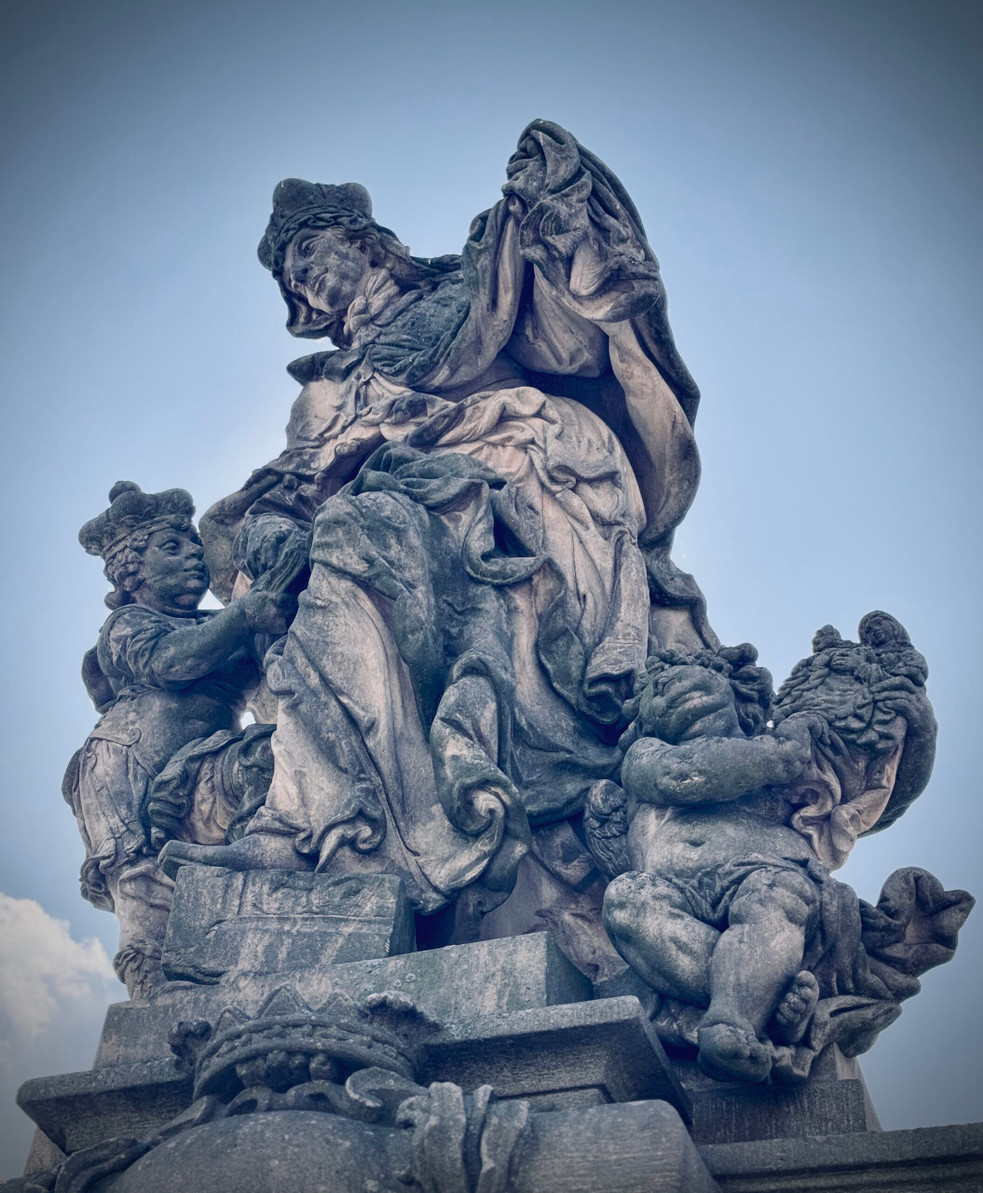 Karlův most, sousoší, foto Marika Čepková Prague City Tourism