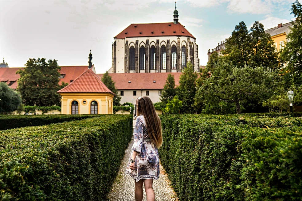 Kostel Panny Marie Sněžné a Františkánská zahrada, foto Prague City Tourism