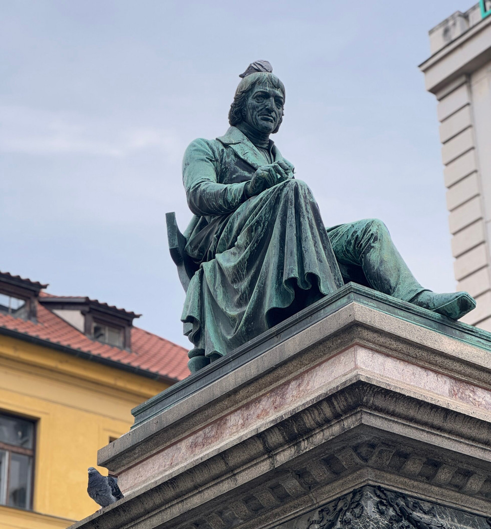 Antonín Victor Barvitius a Ludvík Šimek pomník Josefa Jungmanna, foto Marika Čepková | PCT