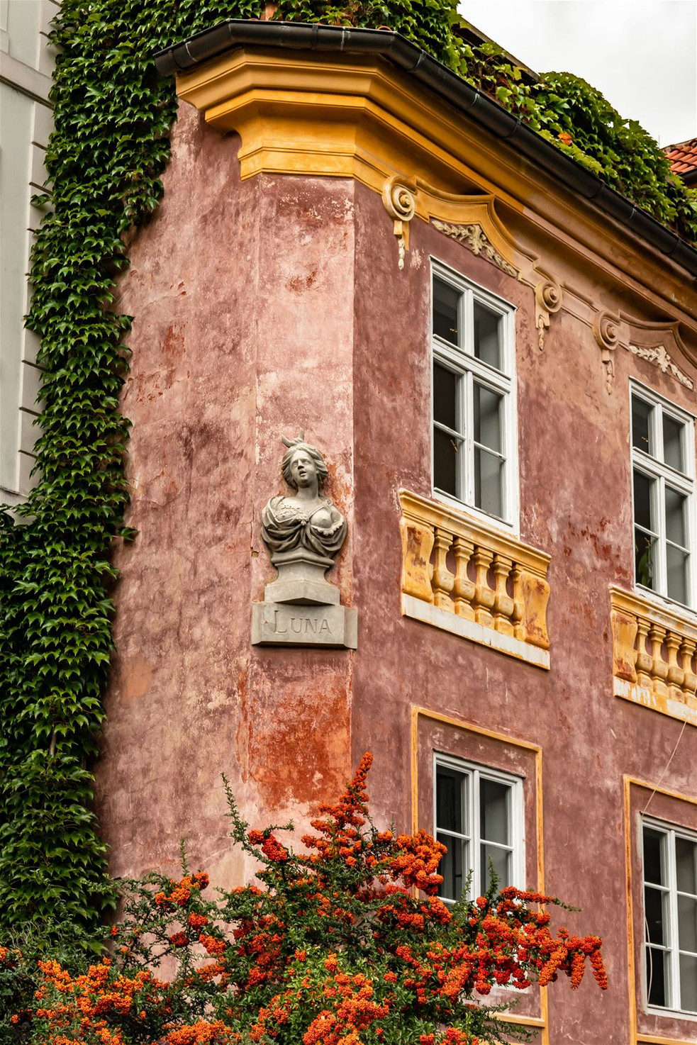 Dům U Luny v ulici Úvoz