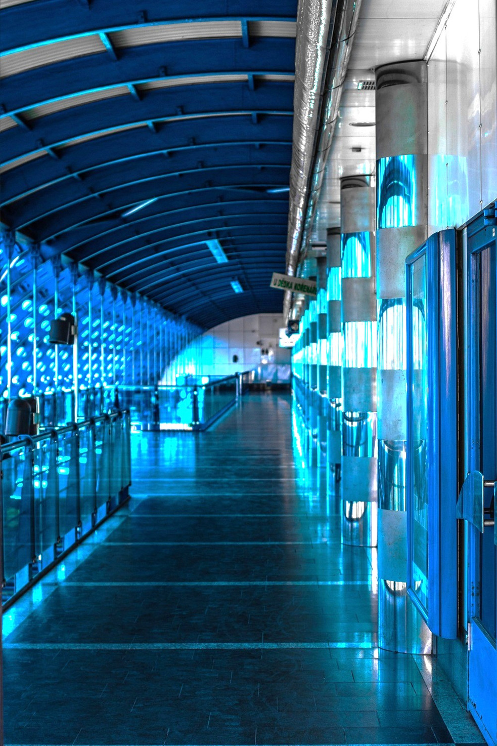 Stanice metra Rajská zahrada