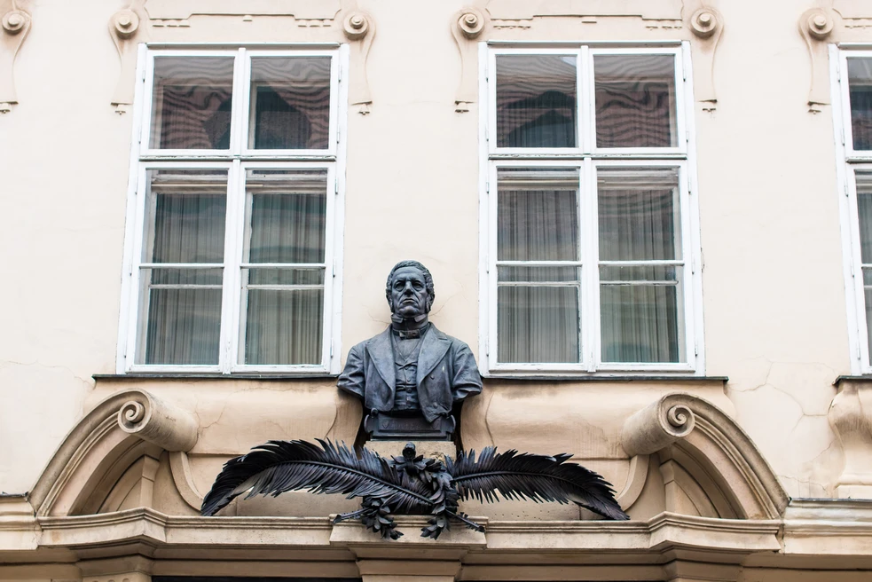 Památník Františka Palackého a Františka Ladislava Riegra, Palackého 7