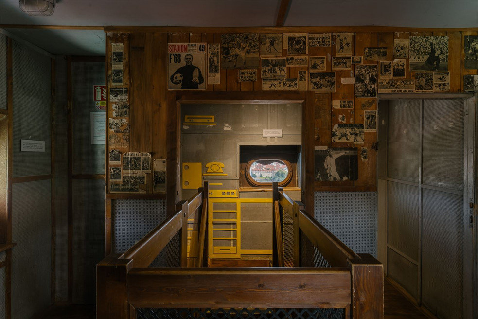 Pozorovatelna Státní bezpečnosti Kajka ve svatomikulášské městské zvonici