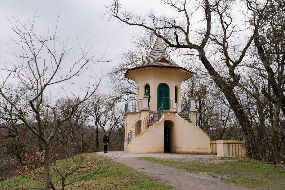 Pavilon v parku Cibulka